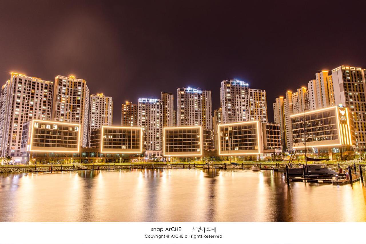 Lotte Castle Marina Aparthotel Yeosu Exterior photo